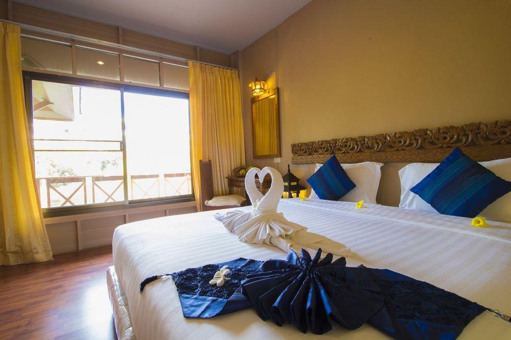 Chaba Kata Beach Hotel Extérieur photo