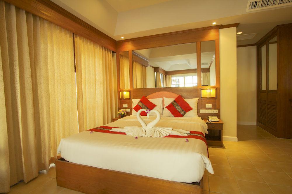 Chaba Kata Beach Hotel Extérieur photo