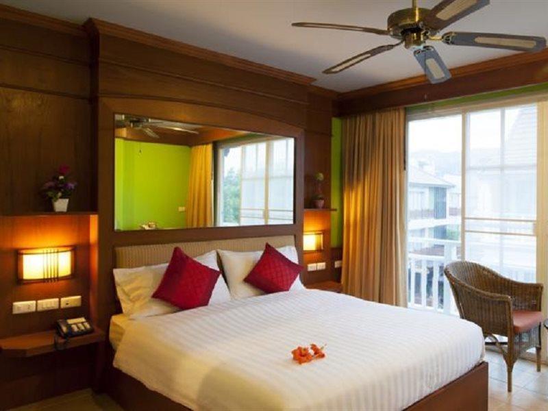 Chaba Kata Beach Hotel Extérieur photo