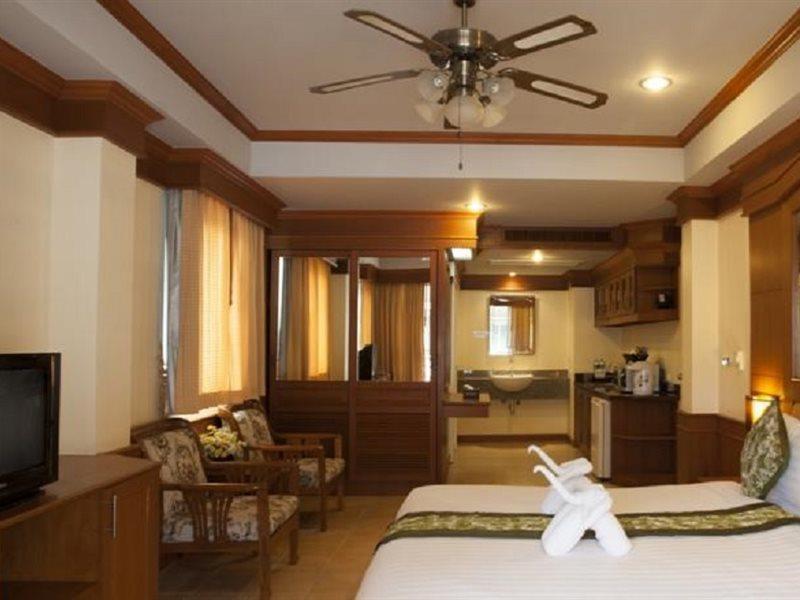 Chaba Kata Beach Hotel Extérieur photo
